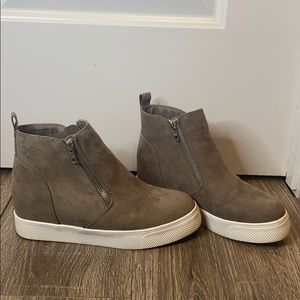 Time and tru sneakers